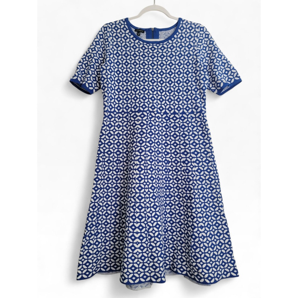 Talbots Blue White Geometric Tile Fit & Flare Short Sleeve Sweater Dress Medium